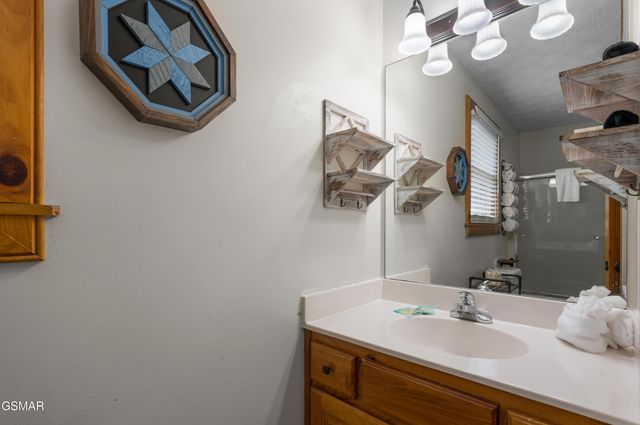 3629 Country Pines Way, Sevierville, TN 37876