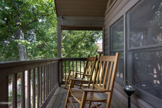 3629 Country Pines Way, Sevierville, TN 37876