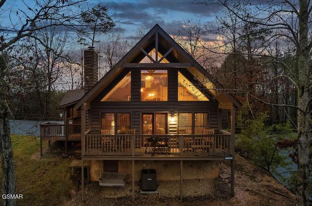 3629 Country Pines Way, Sevierville, TN 37876