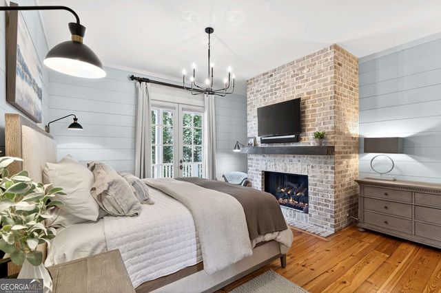 52 Woodstock Road, Roswell, GA 30075