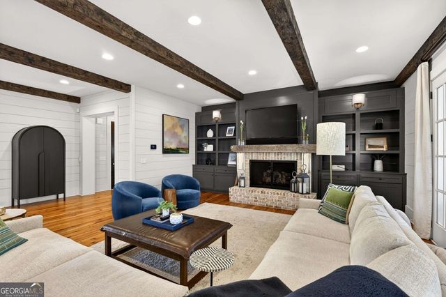 52 Woodstock Road, Roswell, GA 30075