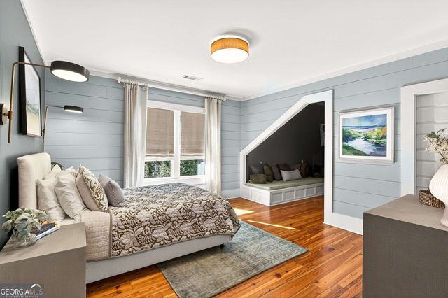 52 Woodstock Road, Roswell, GA 30075