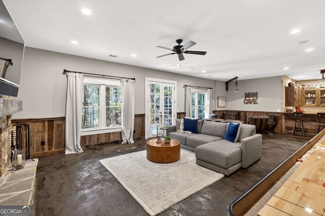 52 Woodstock Road, Roswell, GA 30075