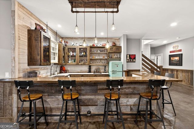 52 Woodstock Road, Roswell, GA 30075