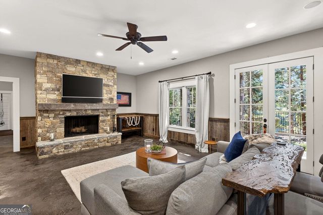 52 Woodstock Road, Roswell, GA 30075