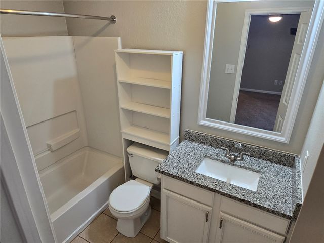 110 Outfitters Court, Newark, TX 76071