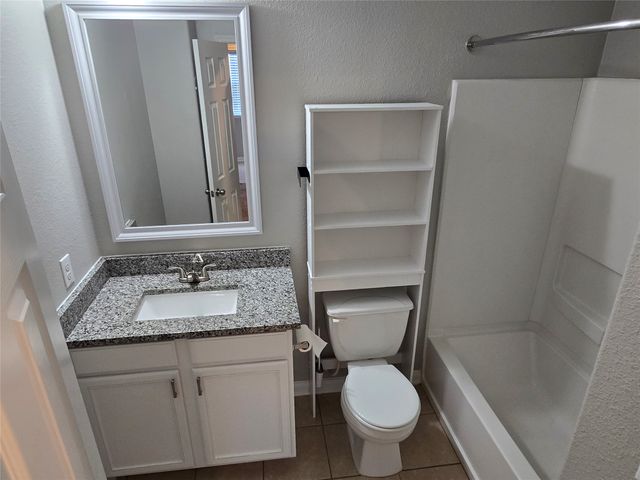 110 Outfitters Court, Newark, TX 76071