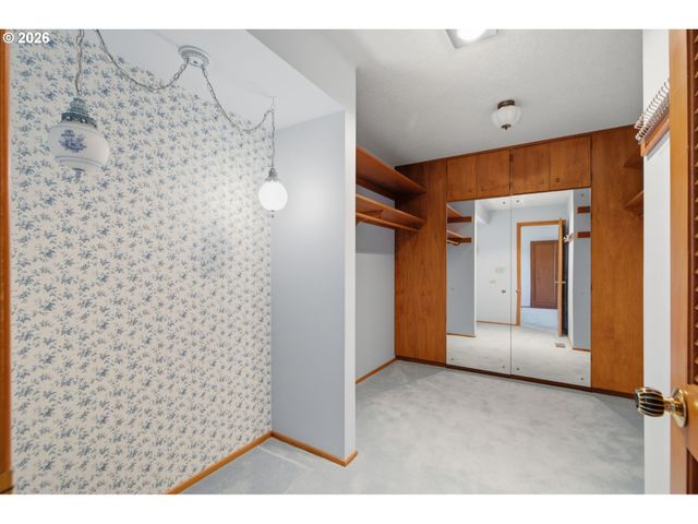 13937 Nw SPRINGVILLE Rd, Portland, OR 97229