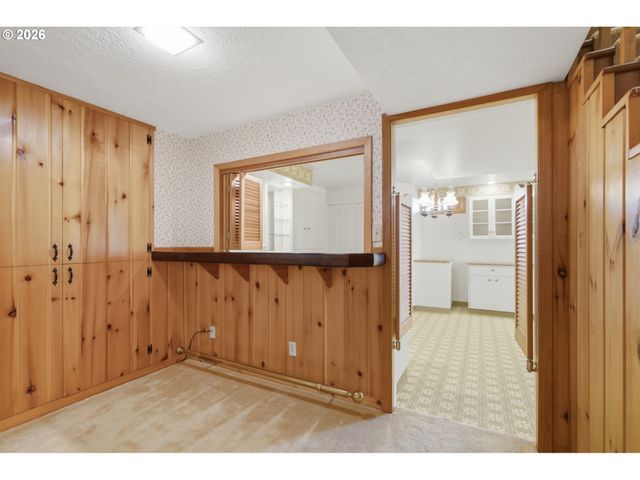 13937 Nw SPRINGVILLE Rd, Portland, OR 97229