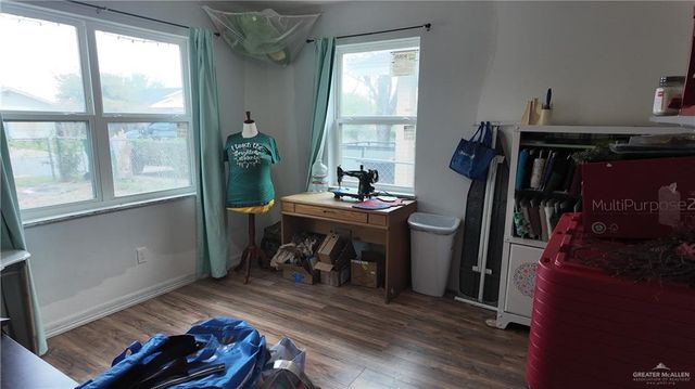 905 W Bowe Street, Pharr, TX 78577