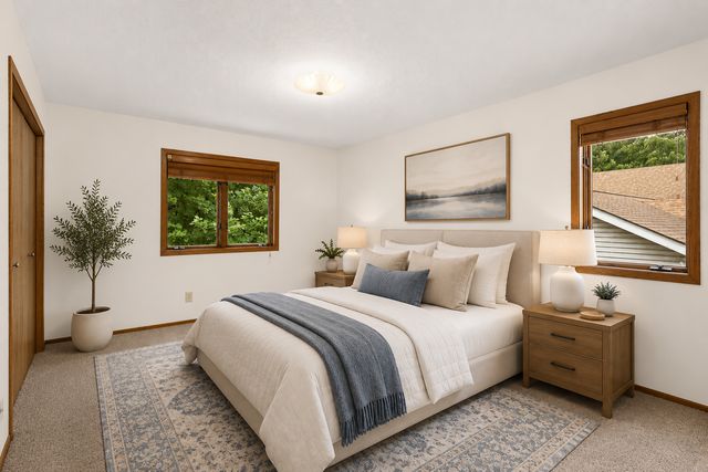 2064 Pin Oak Drive, Eagan, MN 55122