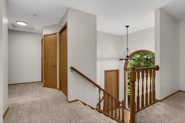 2064 Pin Oak Drive, Eagan, MN 55122