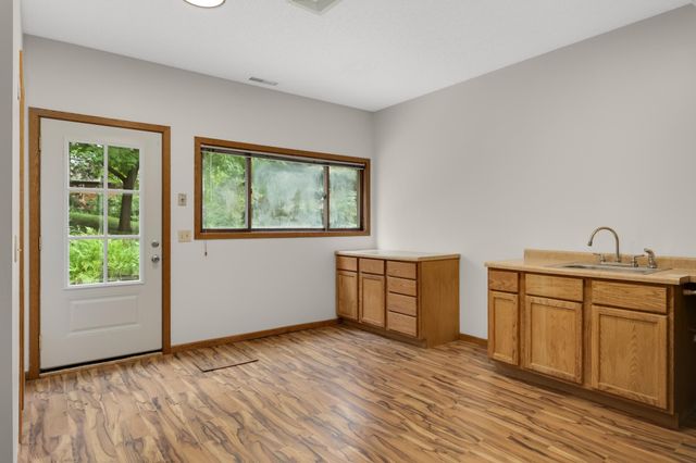 2064 Pin Oak Drive, Eagan, MN 55122