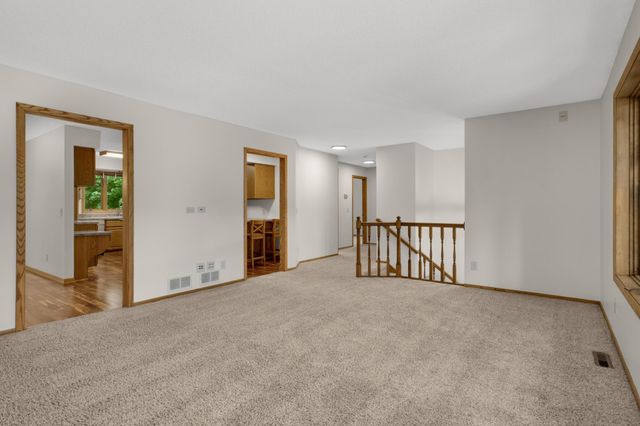 2064 Pin Oak Drive, Eagan, MN 55122