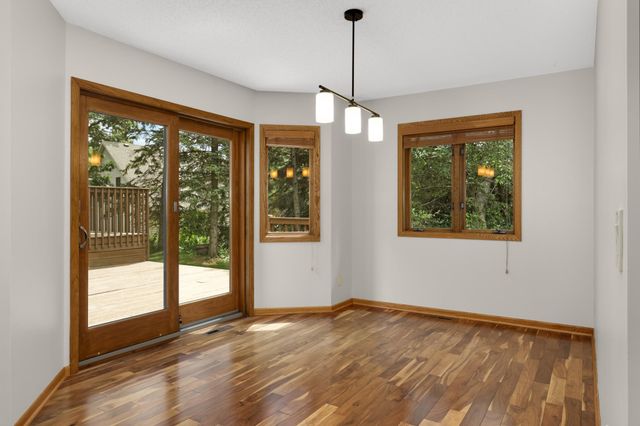 2064 Pin Oak Drive, Eagan, MN 55122