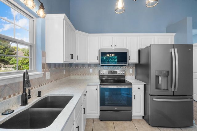 3405 ALLIGATOR LN, Columbia, MO 65202
