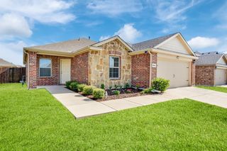 1904 Meadow Crest Drive, Princeton, TX 75407