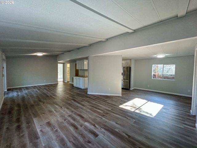 37600 SUNSET St, Sandy, OR 97055