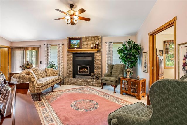 31 Lancaster Drive, Bella Vista, AR 72715