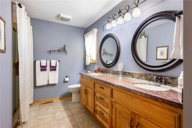 31 Lancaster Drive, Bella Vista, AR 72715
