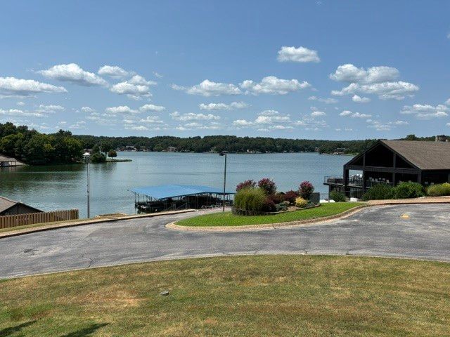 31 Lancaster Drive, Bella Vista, AR 72715