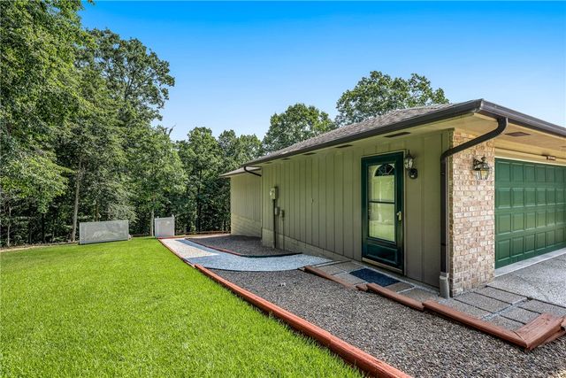31 Lancaster Drive, Bella Vista, AR 72715