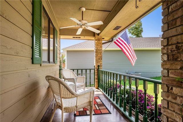 31 Lancaster Drive, Bella Vista, AR 72715