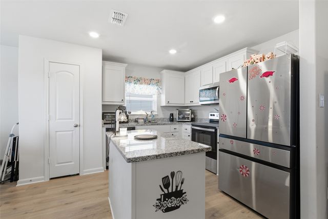 1504 Garfield Drive, Greenville, TX 75401