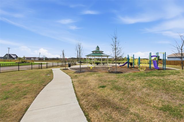 1504 Garfield Drive, Greenville, TX 75401