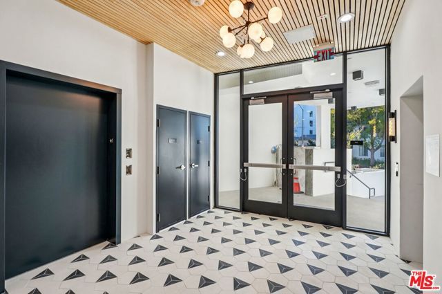 1110 S Spaulding Avenue PH6, Los Angeles, CA 90019