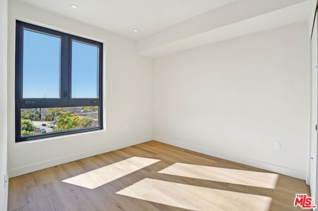 1110 S Spaulding Avenue PH6, Los Angeles, CA 90019