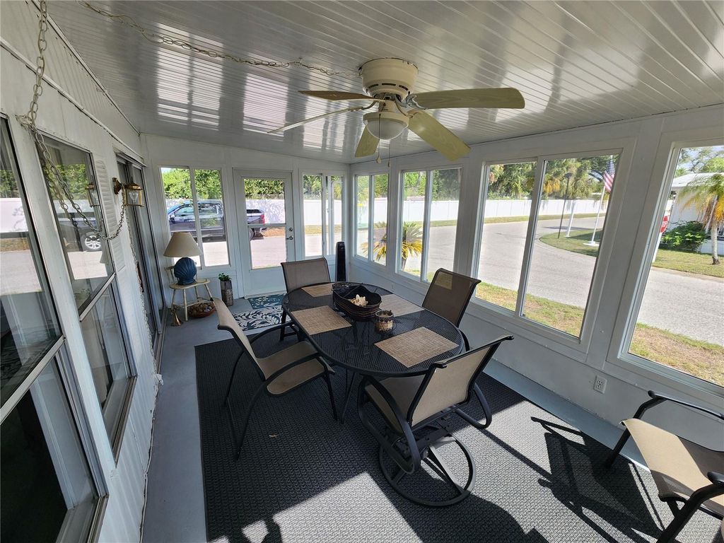 Image 12 of property listing at 808 53RD AVENUE E 223, Bradenton, FL 34203