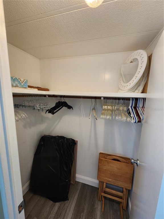 Image 18 of property listing at 808 53RD AVENUE E 223, Bradenton, FL 34203