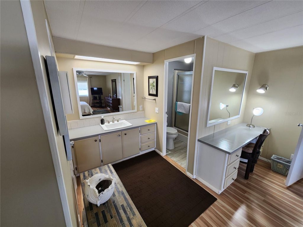 Image 25 of property listing at 808 53RD AVENUE E 223, Bradenton, FL 34203