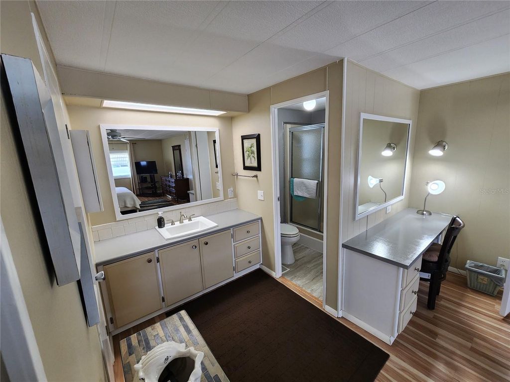 Image 27 of property listing at 808 53RD AVENUE E 223, Bradenton, FL 34203
