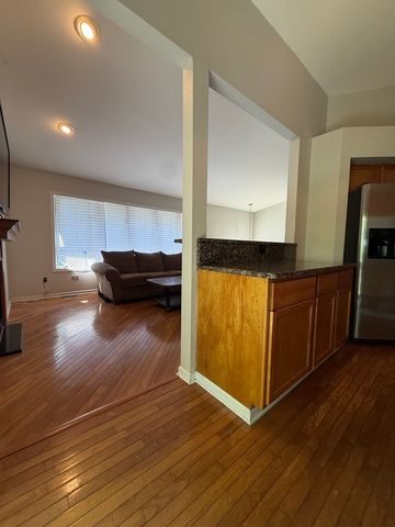 2304 Olde Mill Road, Plainfield, IL 60586