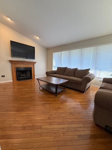 2304 Olde Mill Road, Plainfield, IL 60586