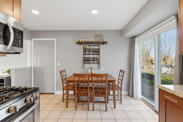 272 Pinewood Drive, Apple Valley, MN 55124