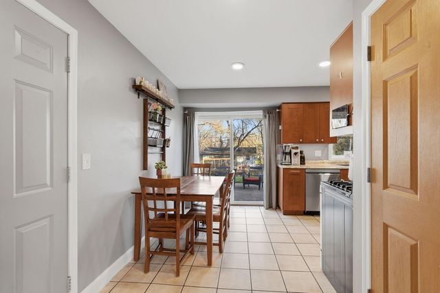 272 Pinewood Drive, Apple Valley, MN 55124