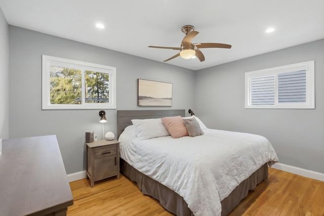 272 Pinewood Drive, Apple Valley, MN 55124