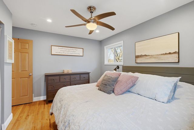 272 Pinewood Drive, Apple Valley, MN 55124