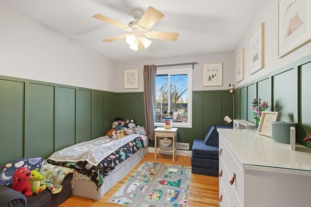 272 Pinewood Drive, Apple Valley, MN 55124