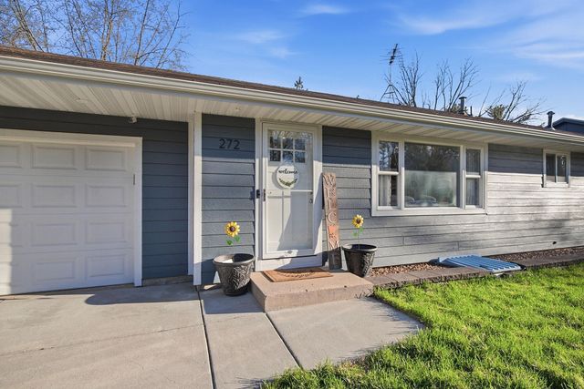 272 Pinewood Drive, Apple Valley, MN 55124