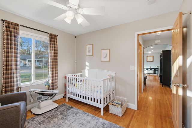 272 Pinewood Drive, Apple Valley, MN 55124