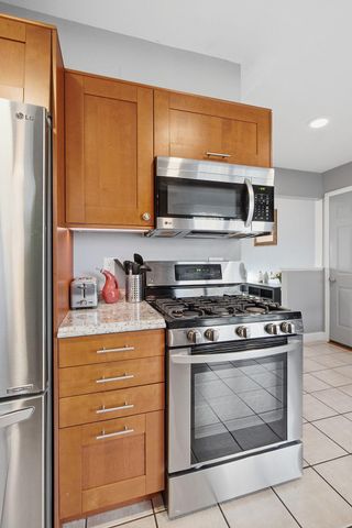 272 Pinewood Drive, Apple Valley, MN 55124