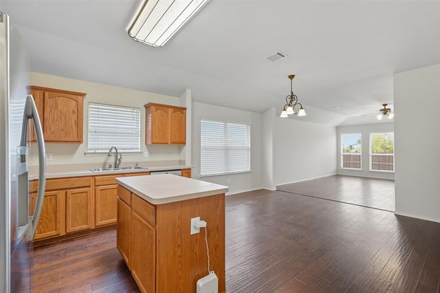 9822 Revolution Way, Frisco, TX 75033