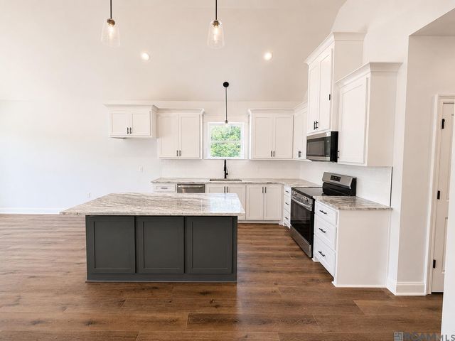 14468 Florida Blvd, Livingston, LA 70754