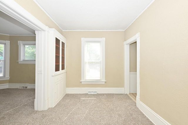 143 E Garfield AVENUE, Milwaukee, WI 53212