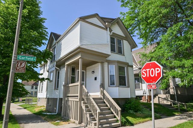 143 E Garfield AVENUE, Milwaukee, WI 53212