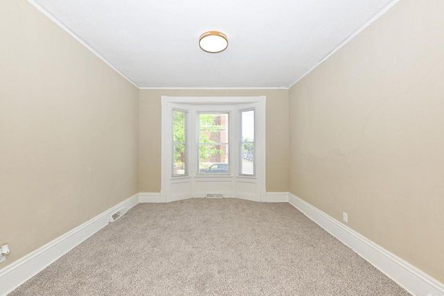 143 E Garfield AVENUE, Milwaukee, WI 53212